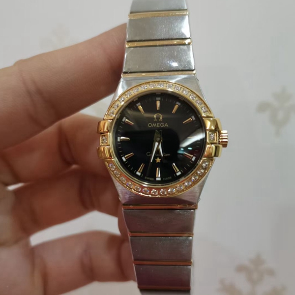 オメガ時計正面デザイン